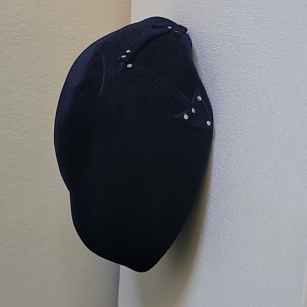 Vintage Noreen Navy Velvet fashion hat